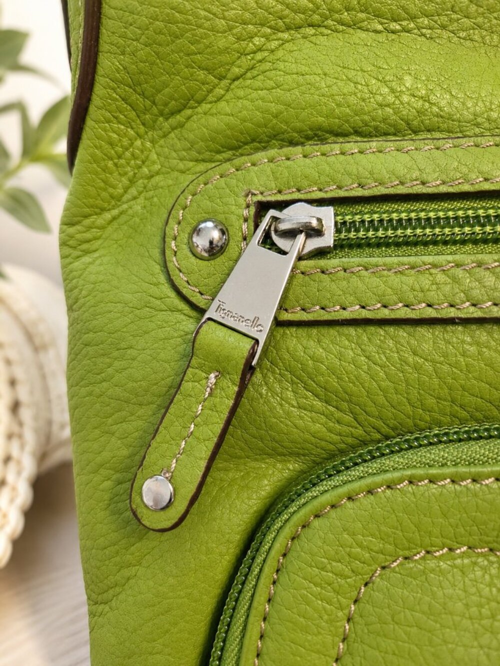 Tignanello Genuine Leather Lime Green Crossbody Purse NWT Pebbled Leather Bag - Picture 2 of 5